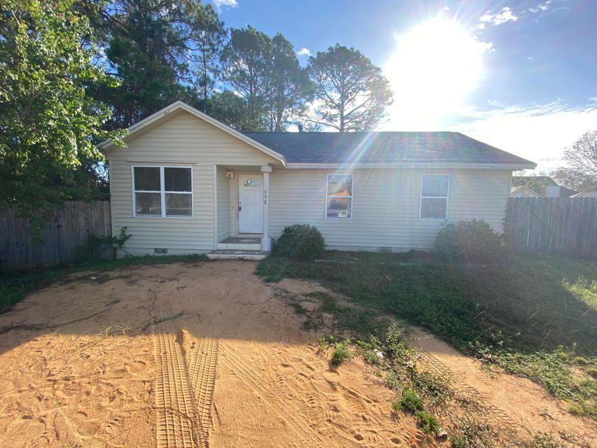 3 bedroom 2 bathroom house for RENT located in a quite neighborhood in Mary Esther only 4 miles from Fort Walton Beach. Home is located on a dirt road cul-de-sac and features a outside storage shed and back porch deck right off the kitchen. 
For more information please contact listing company, ENDLESS HORIZONS REALTY at 850-315-0111. Please contact office to schedule showings or visit our website www.endlesshorizonsrealtyinc.com for our rental  requirements
