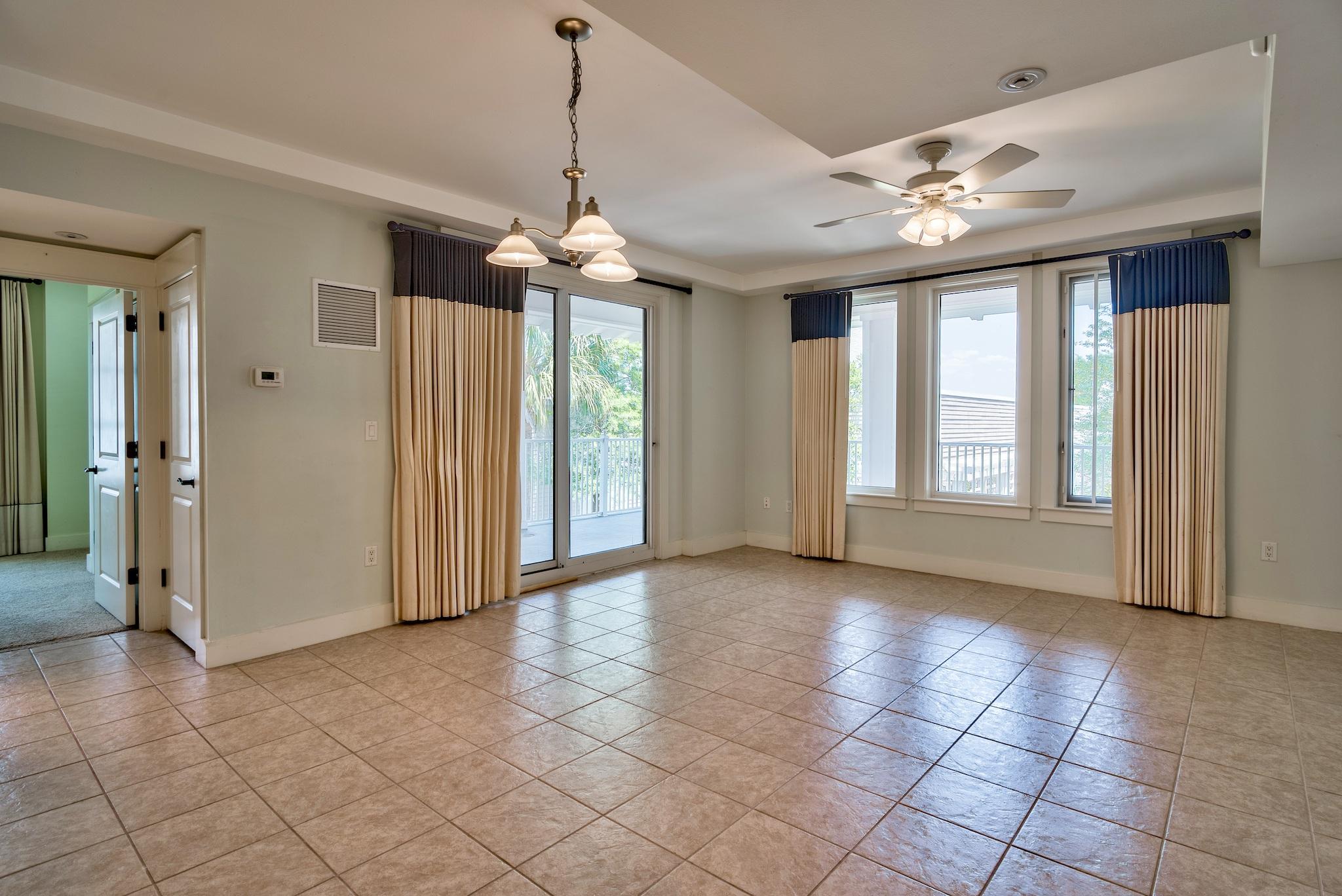 MARKET ST INN - Residential Lease