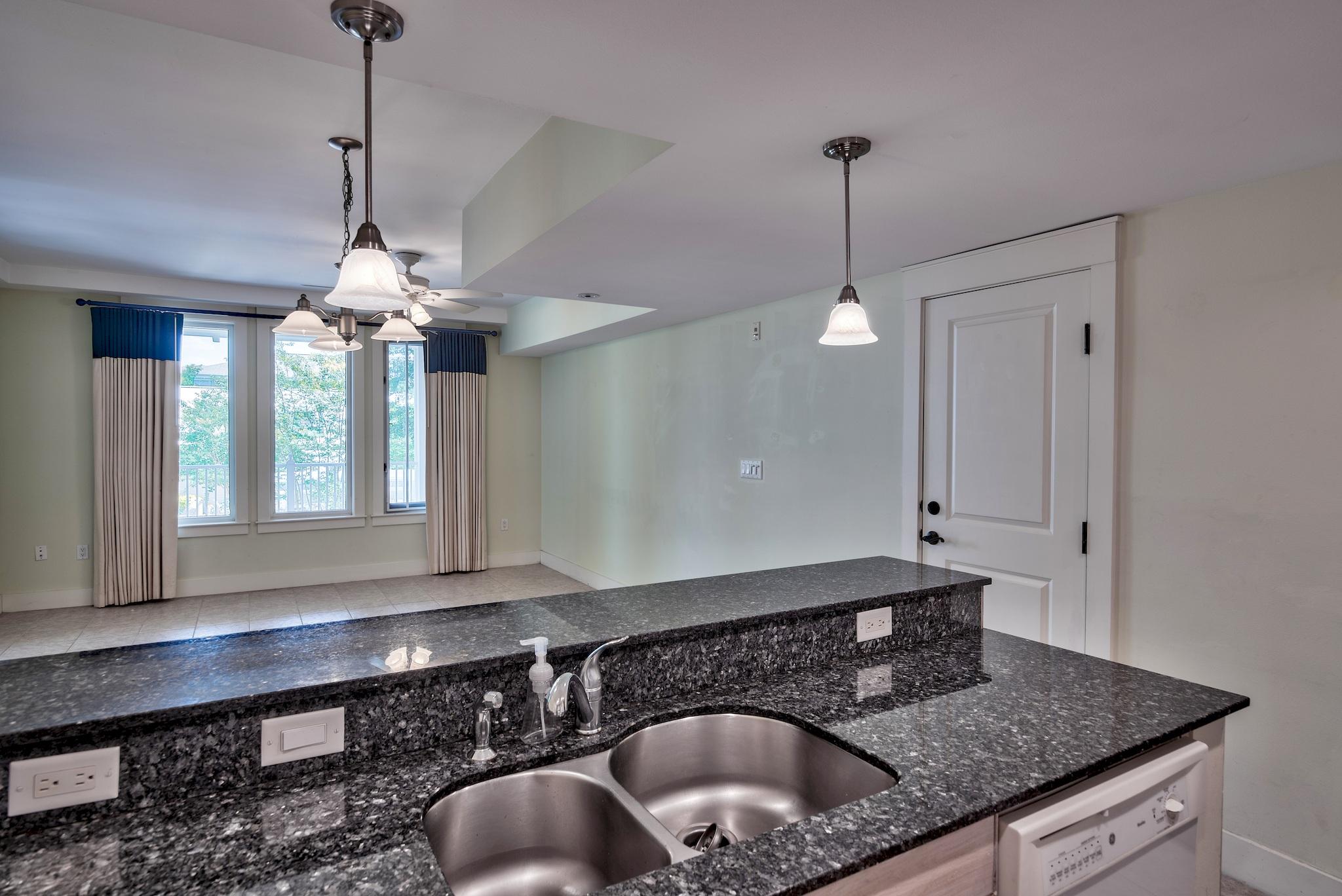 MARKET ST INN - Residential Lease