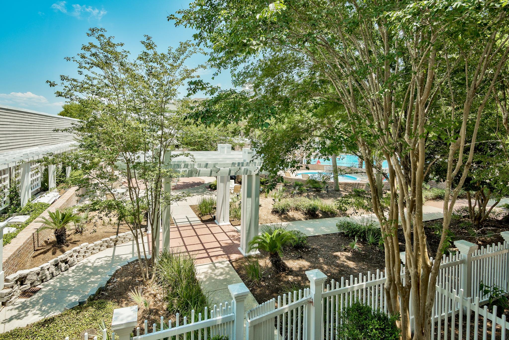 MARKET ST INN - Residential Lease