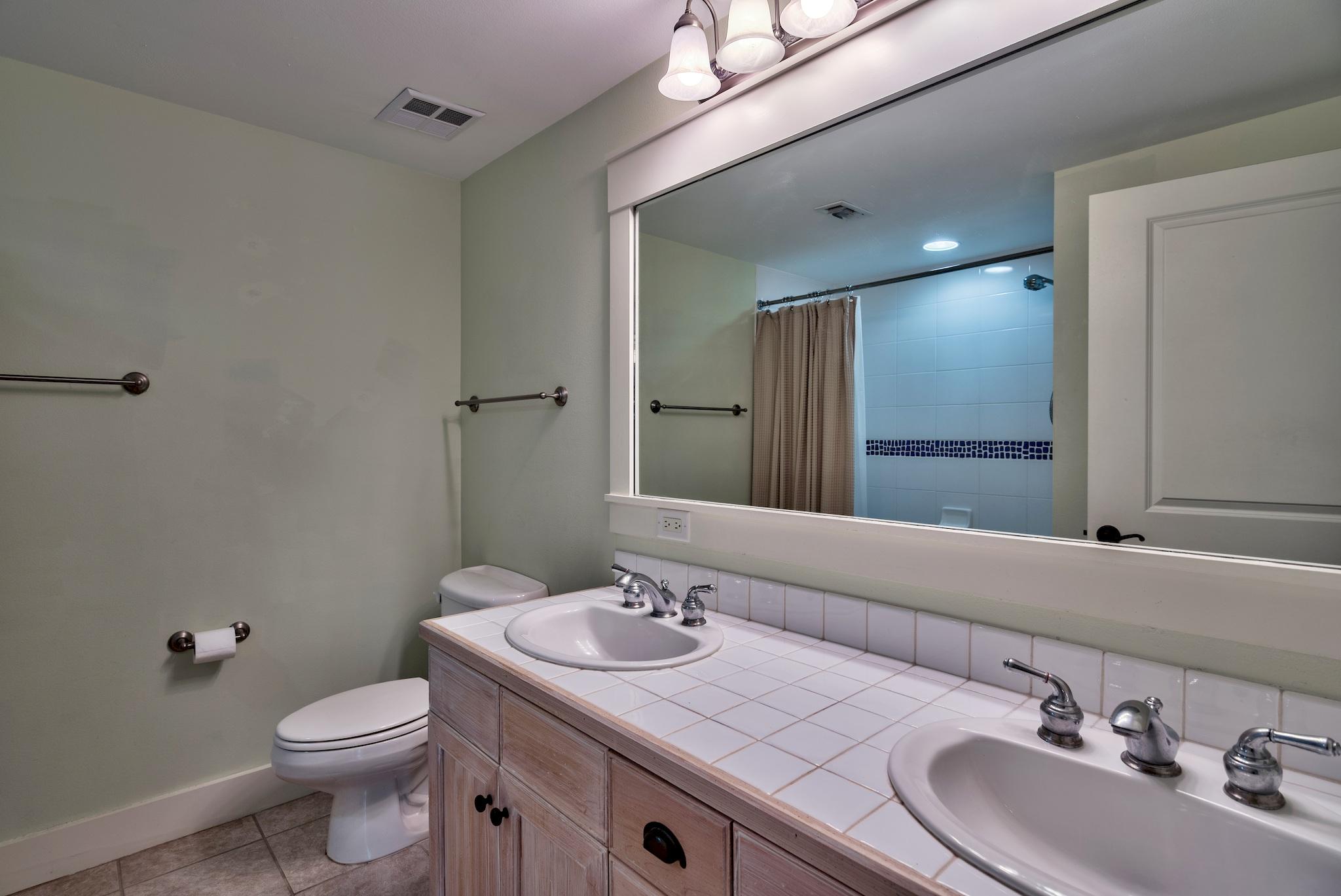 MARKET ST INN - Residential Lease