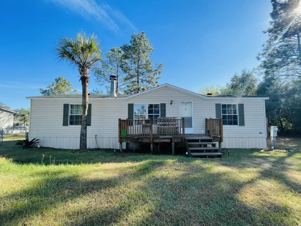 SHORT TERM 6 MONTH RENTAL! Waterfront, three bedroom, two bathroom manufactured home that is partially furnished. Semi-open floor plan with split bedrooms! All bedrooms have a walk-in closets. The master bedroom and bath are very spacious. There will be a background and credit check. The requirements are a household income of $3700 per month, all adult tenants must have a credit score of 600 or better and all adults must have one year of consistent employment.