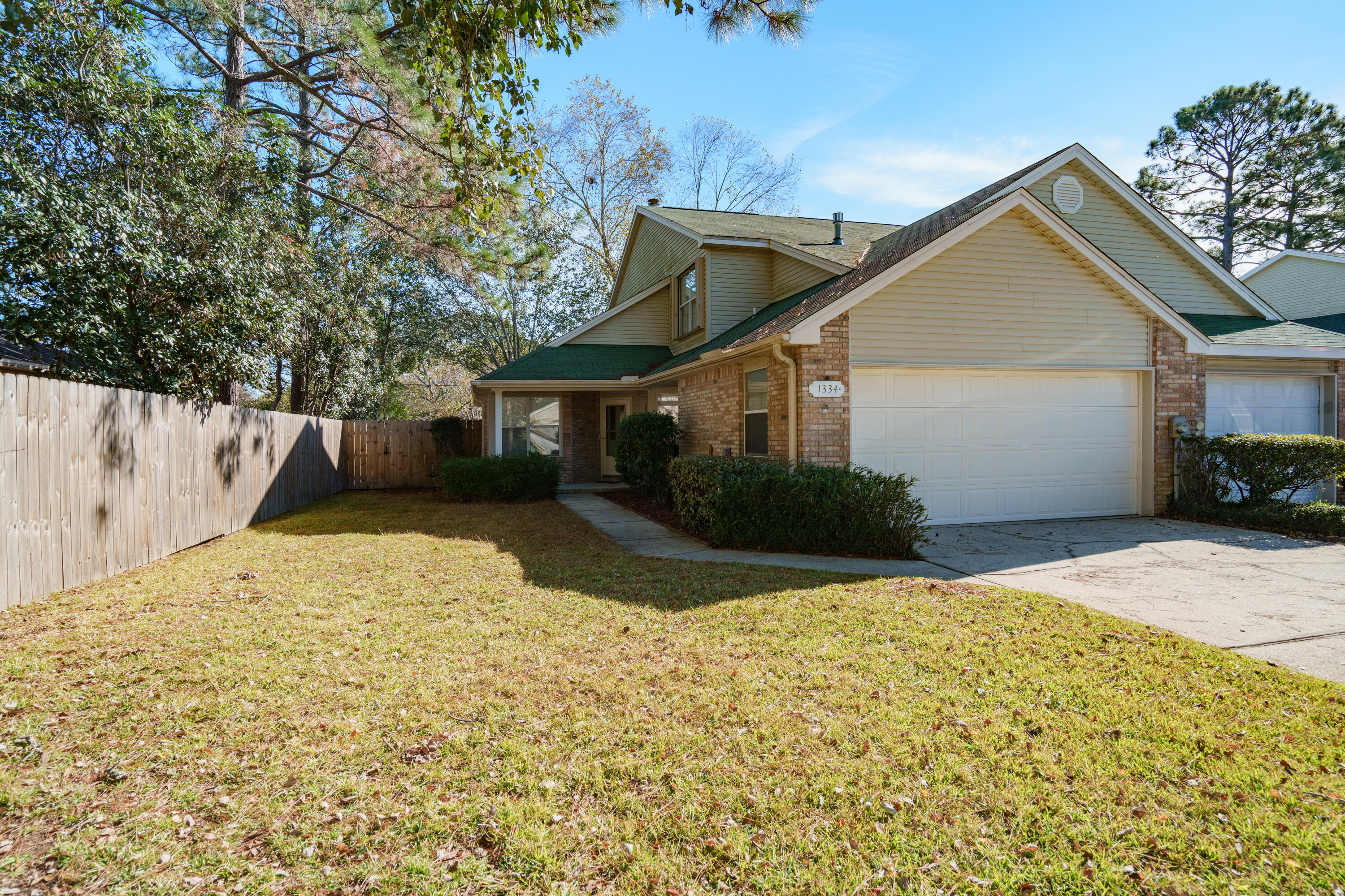 MAGNOLIA SQUARE - Residential