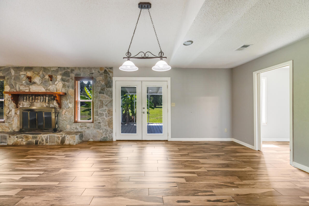 BAKER HEIGHTS - Residential