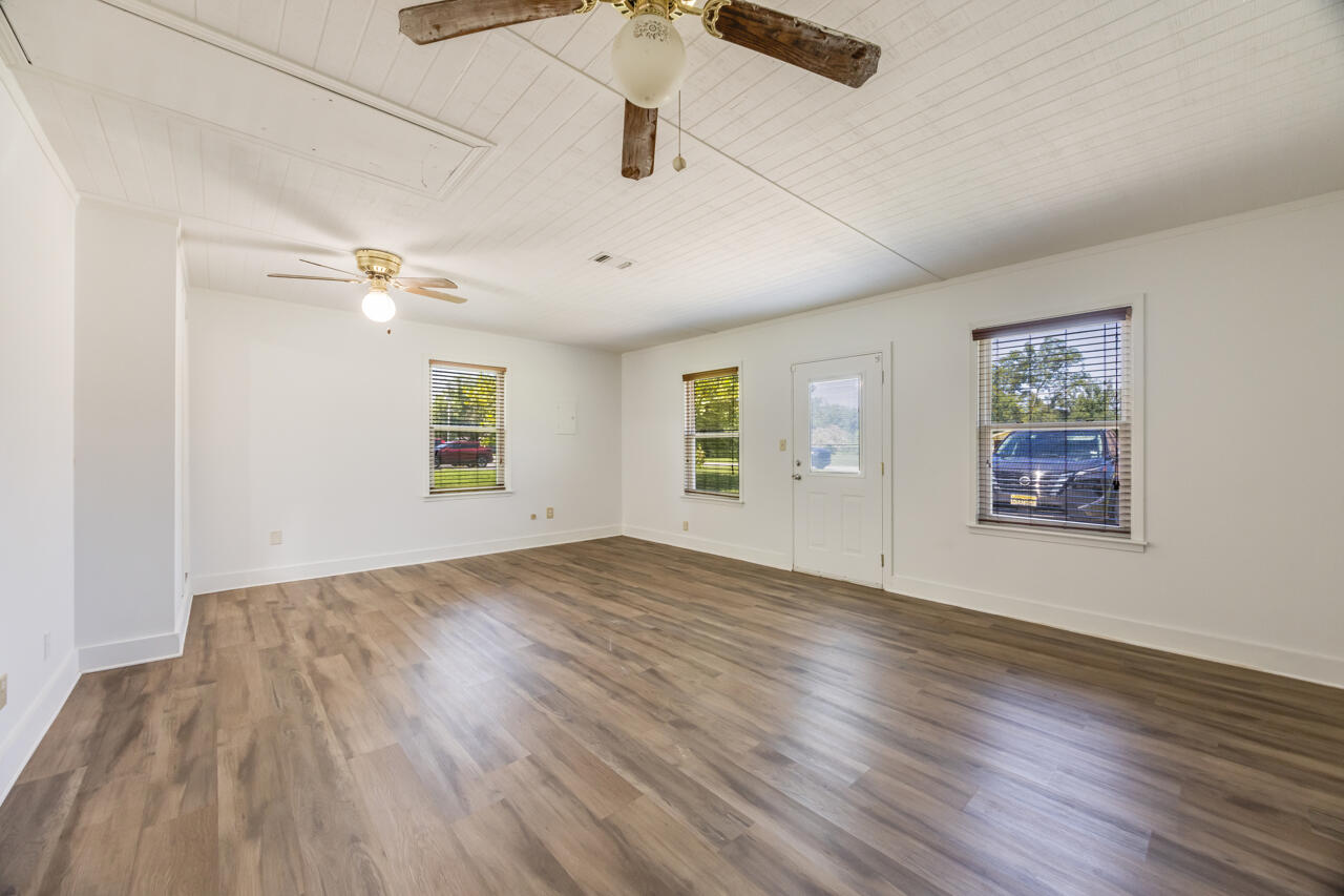 BAKER HEIGHTS - Residential