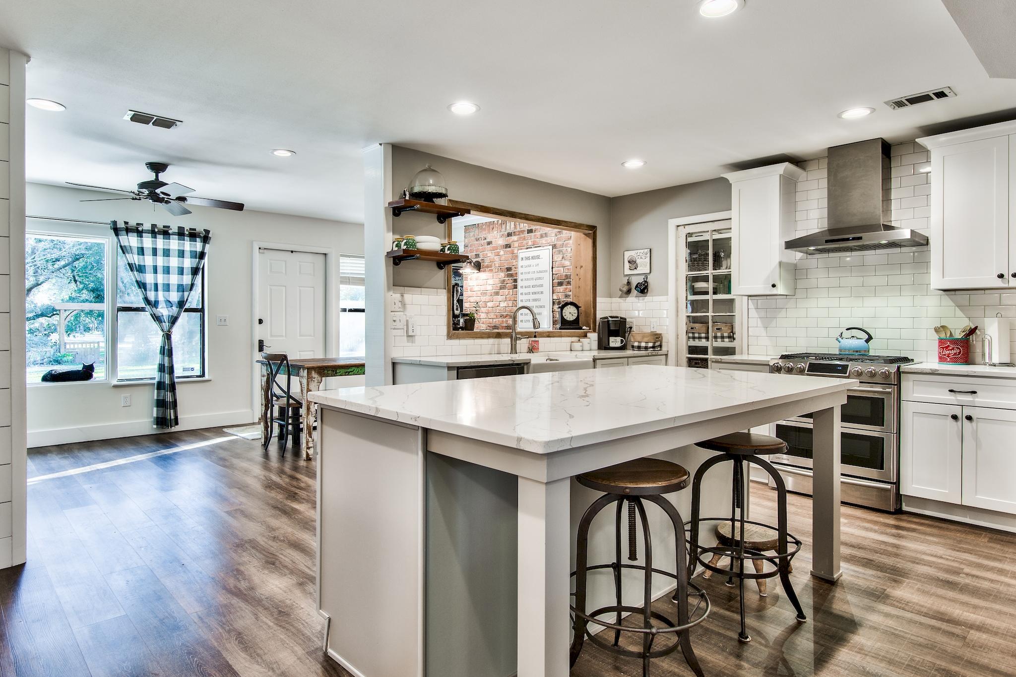 LE CHATEAU - Residential