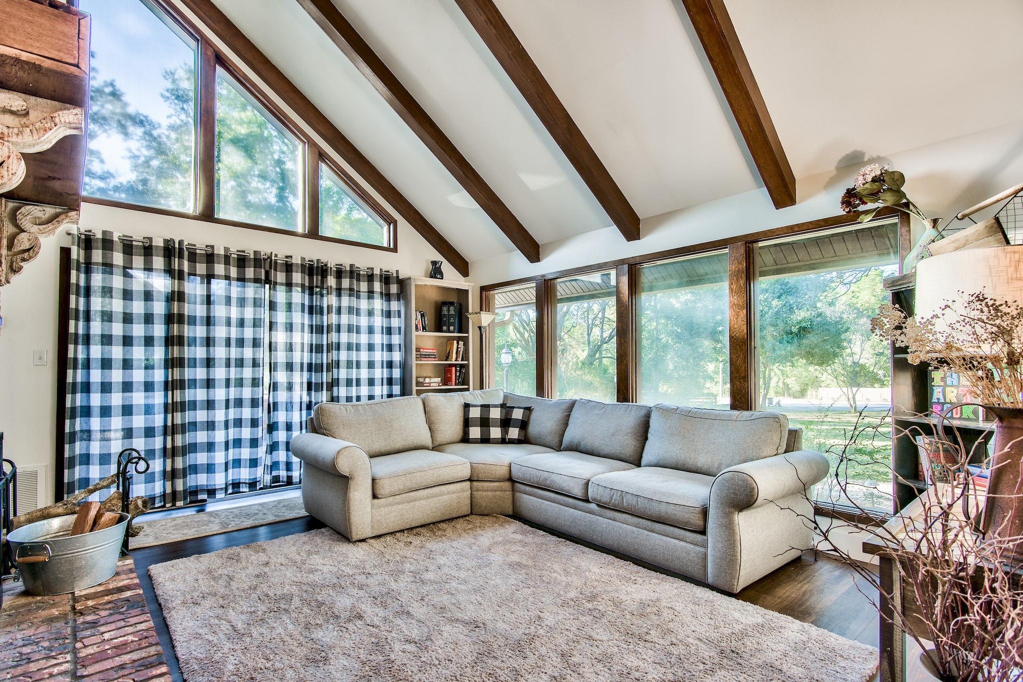 LE CHATEAU - Residential