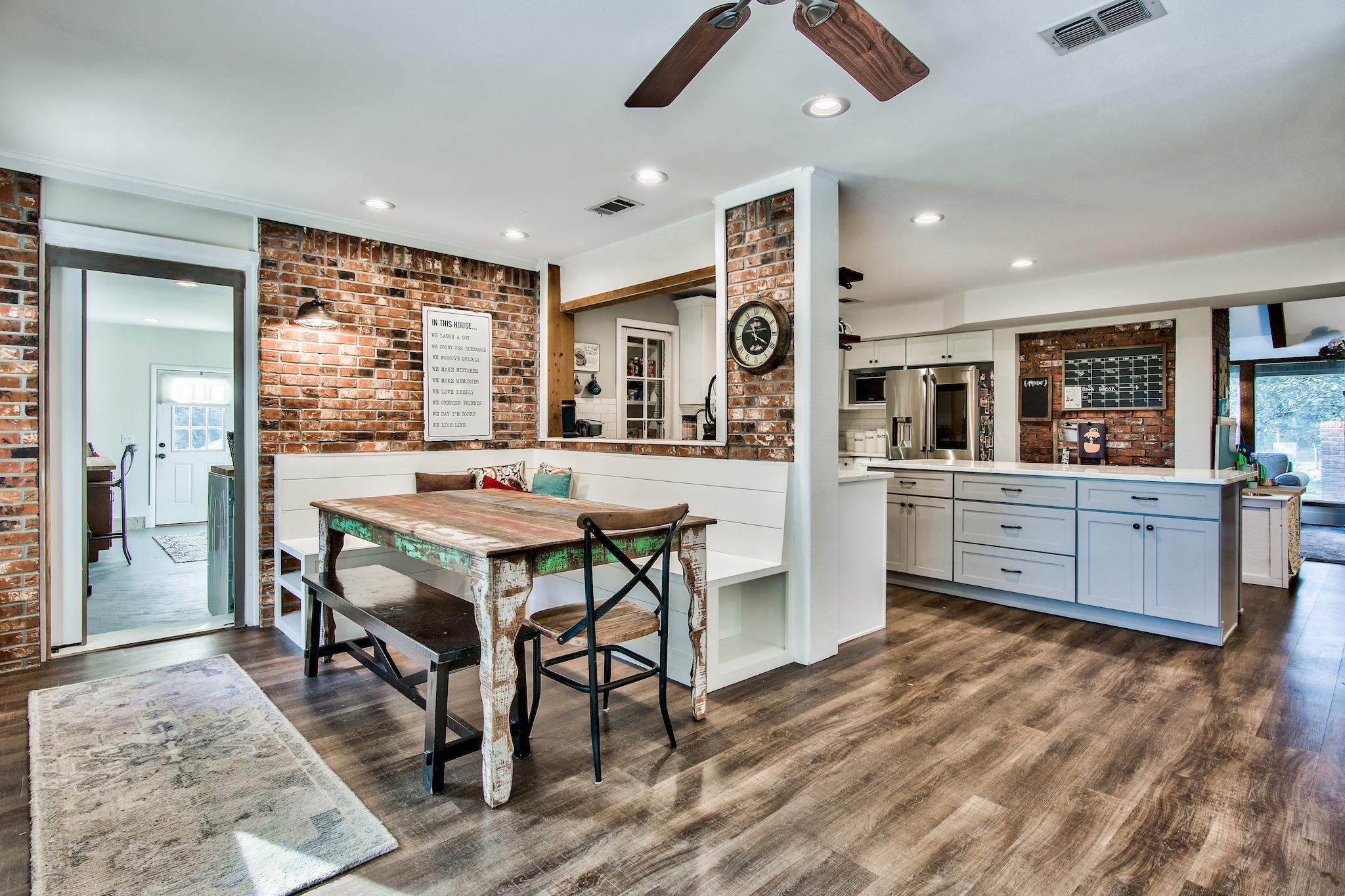 LE CHATEAU - Residential