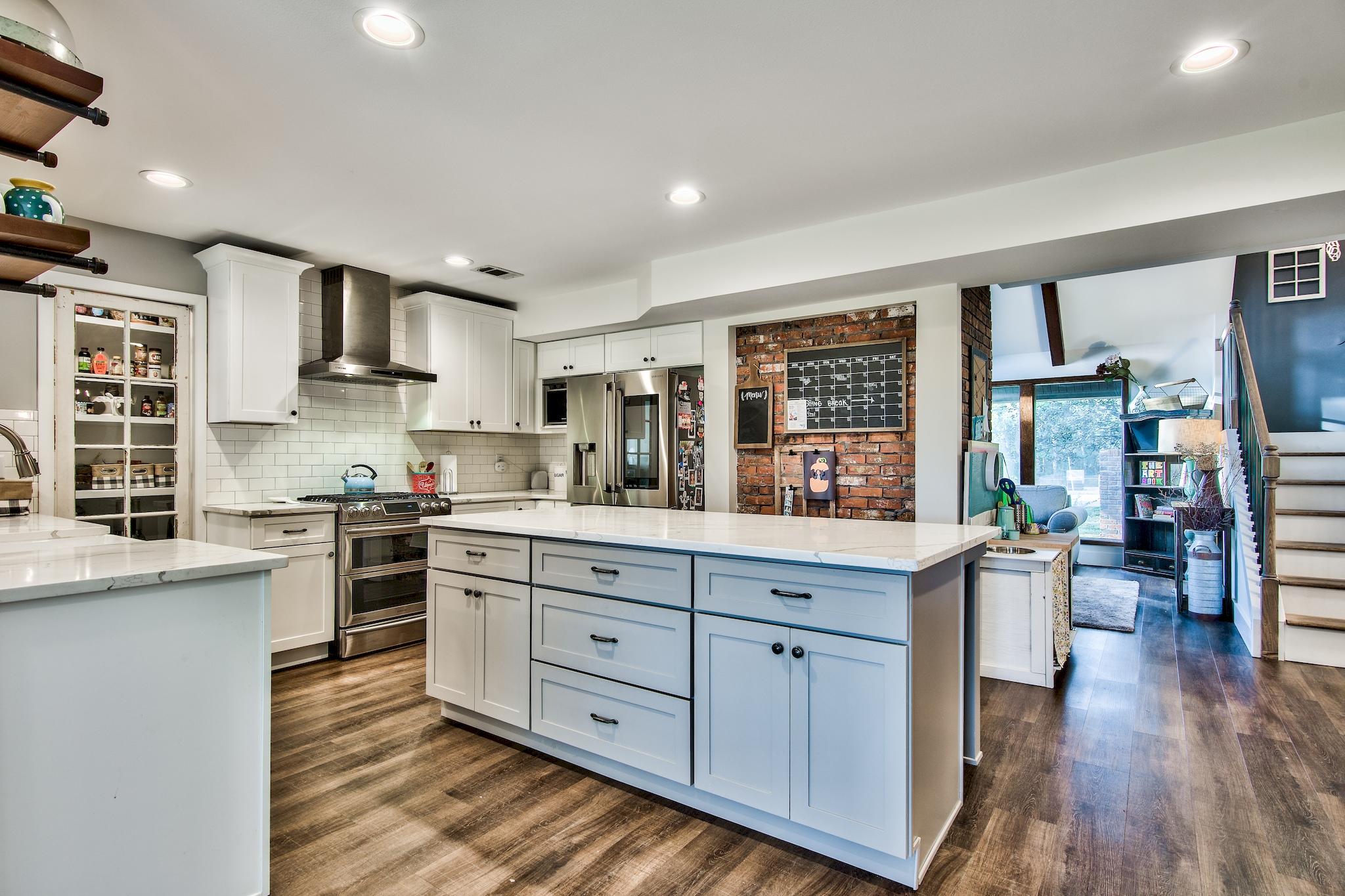 LE CHATEAU - Residential