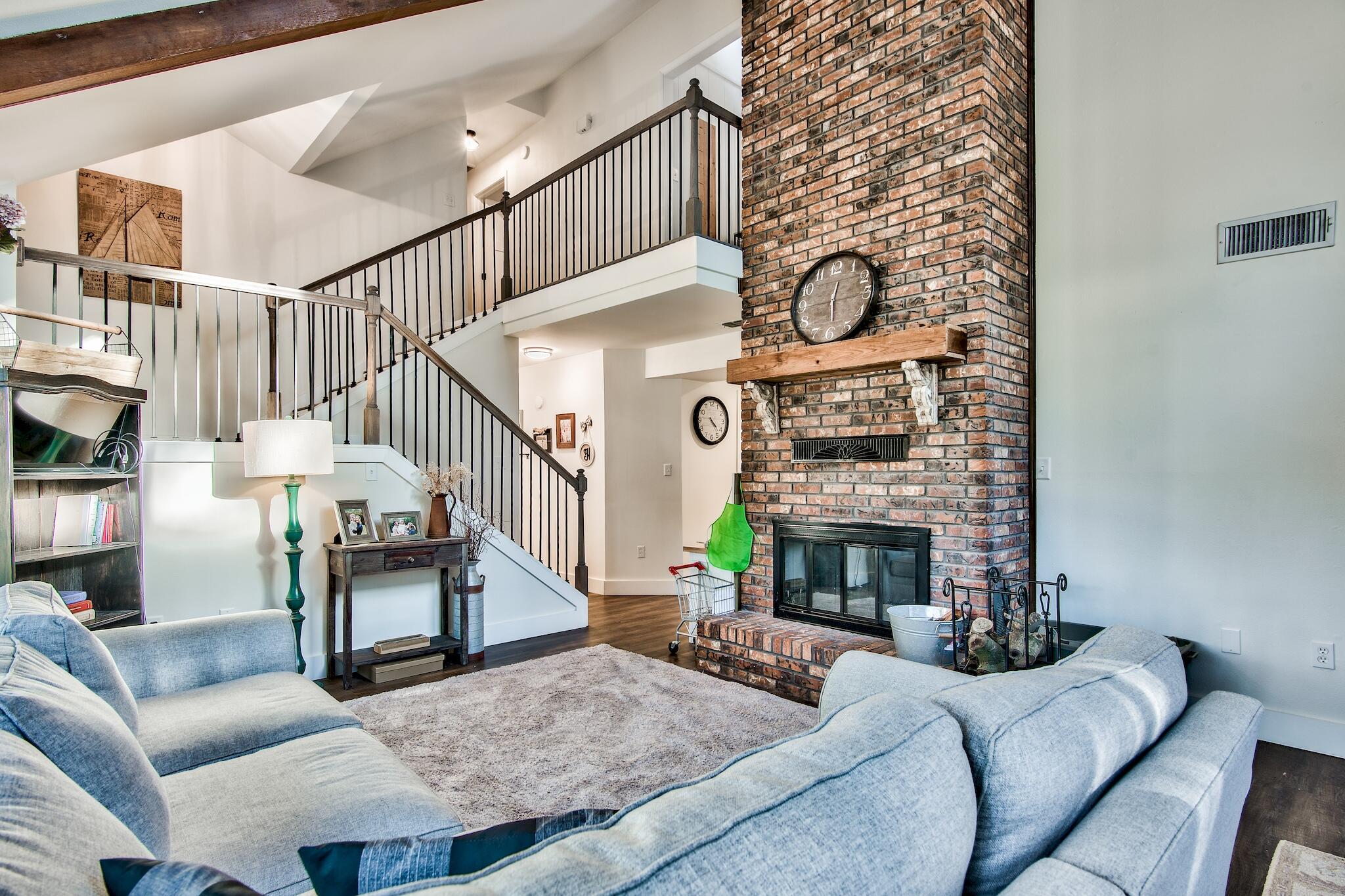 LE CHATEAU - Residential