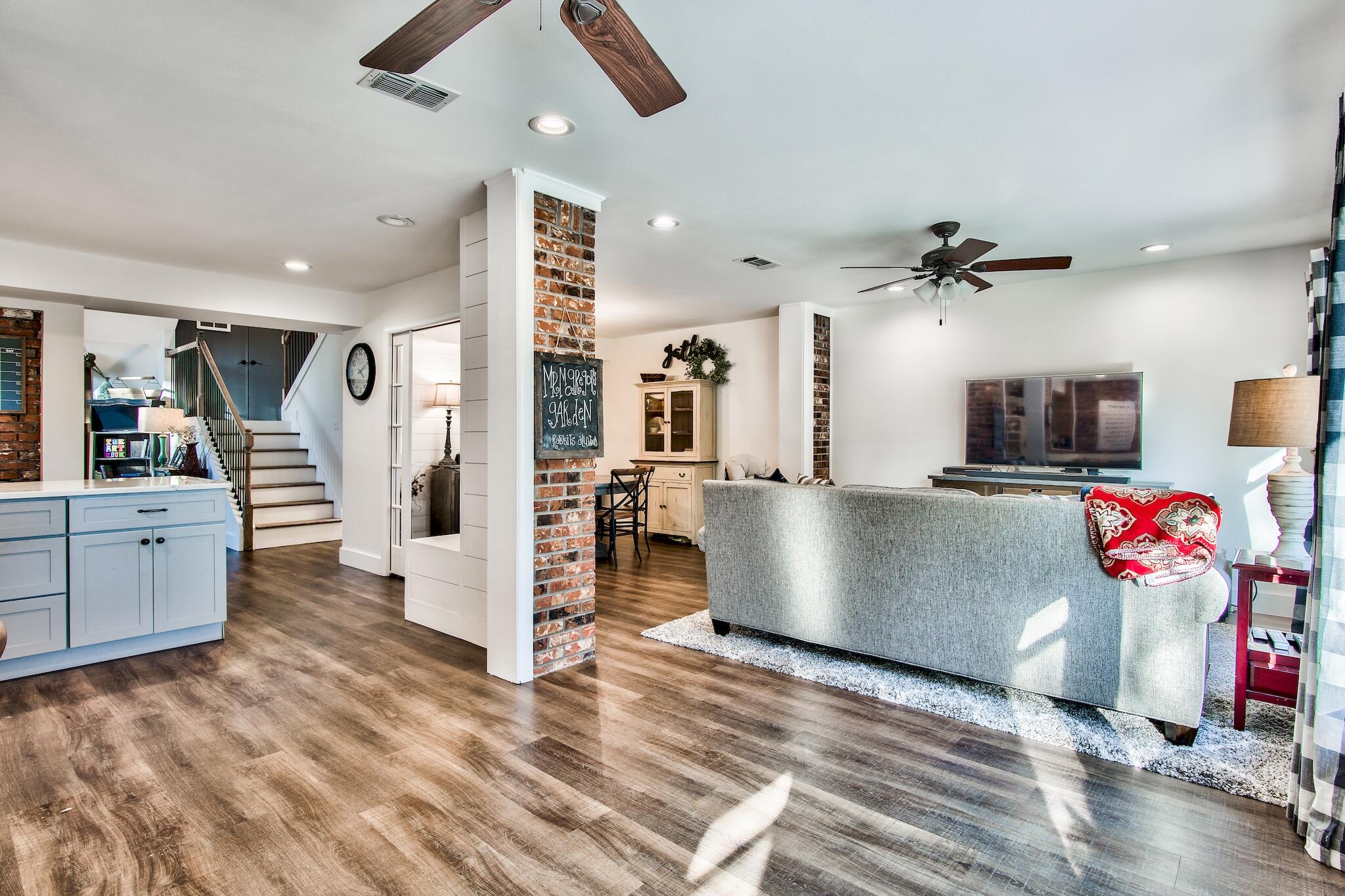 LE CHATEAU - Residential