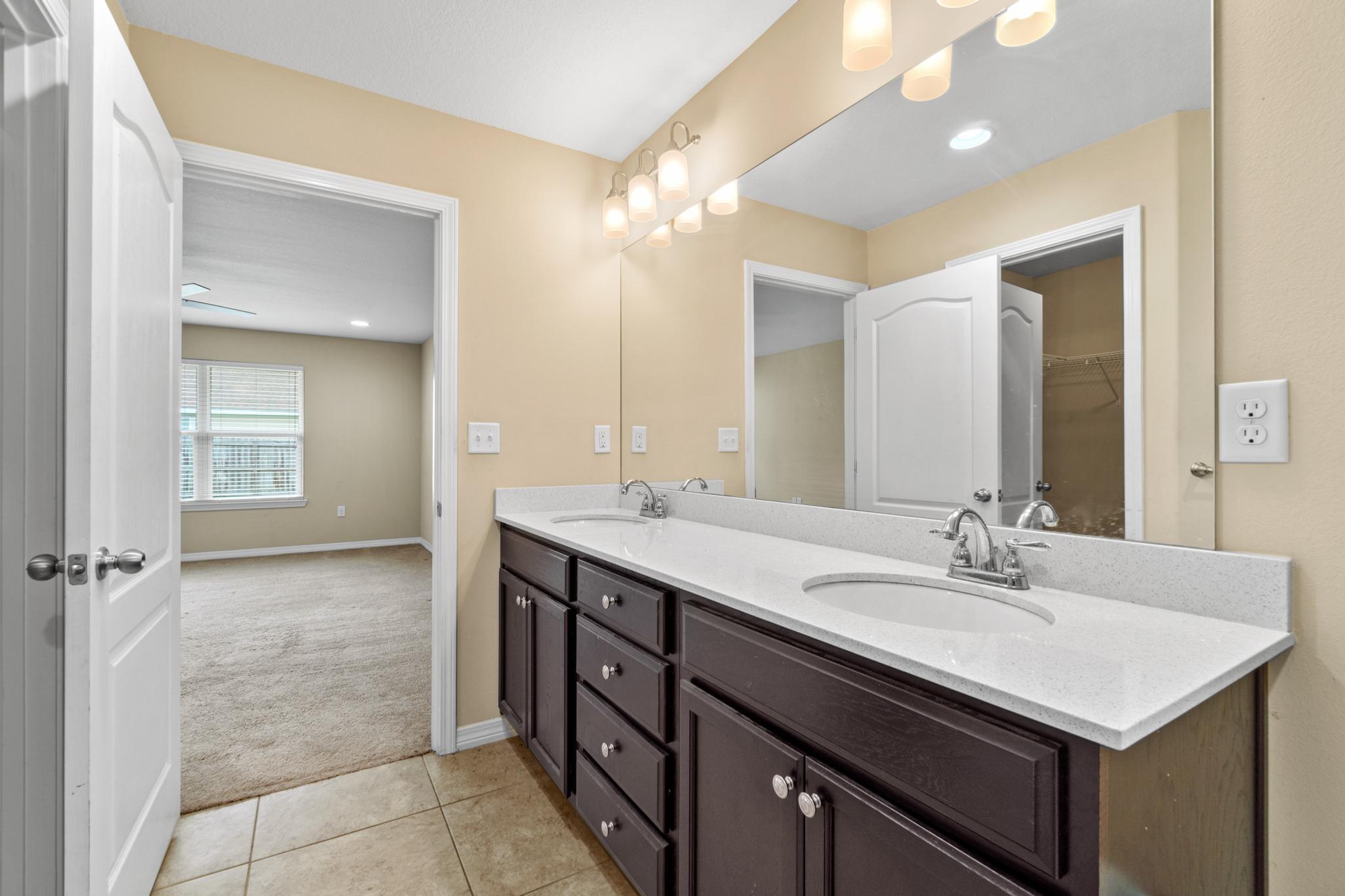 NAVARRE S/D 2ND ADDN - Residential