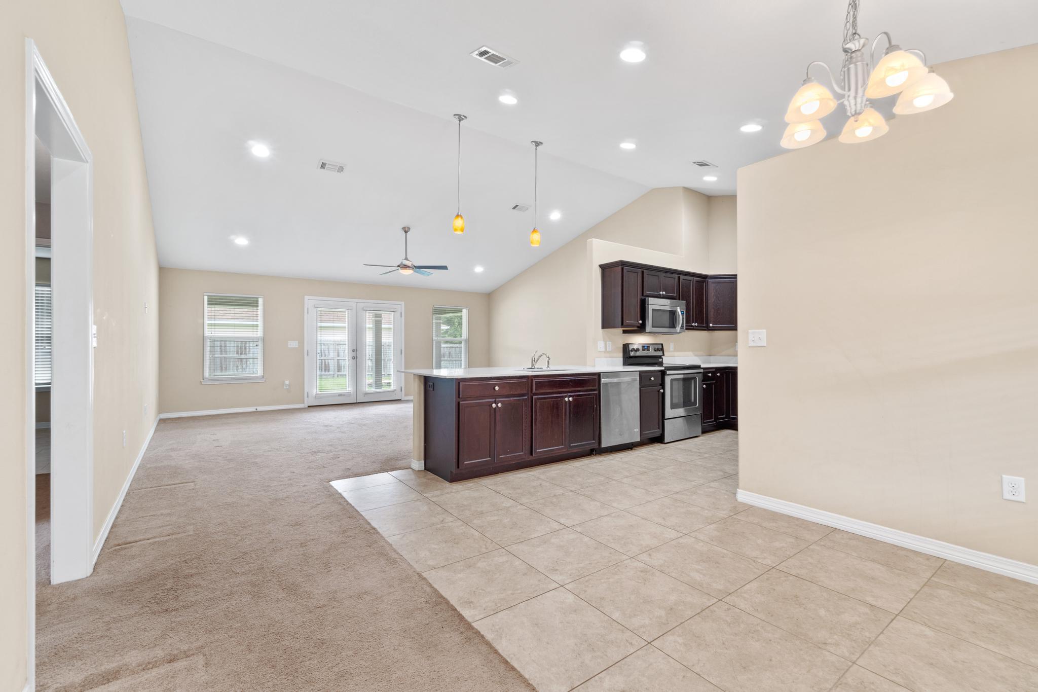 NAVARRE S/D 2ND ADDN - Residential