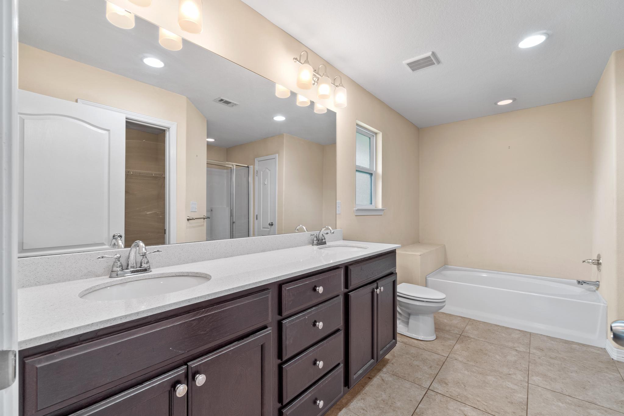 NAVARRE S/D 2ND ADDN - Residential
