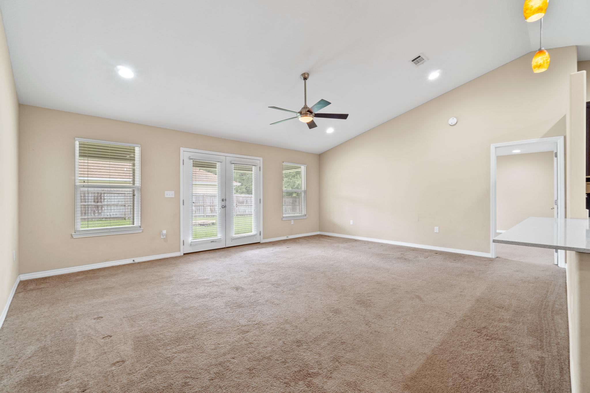 NAVARRE S/D 2ND ADDN - Residential