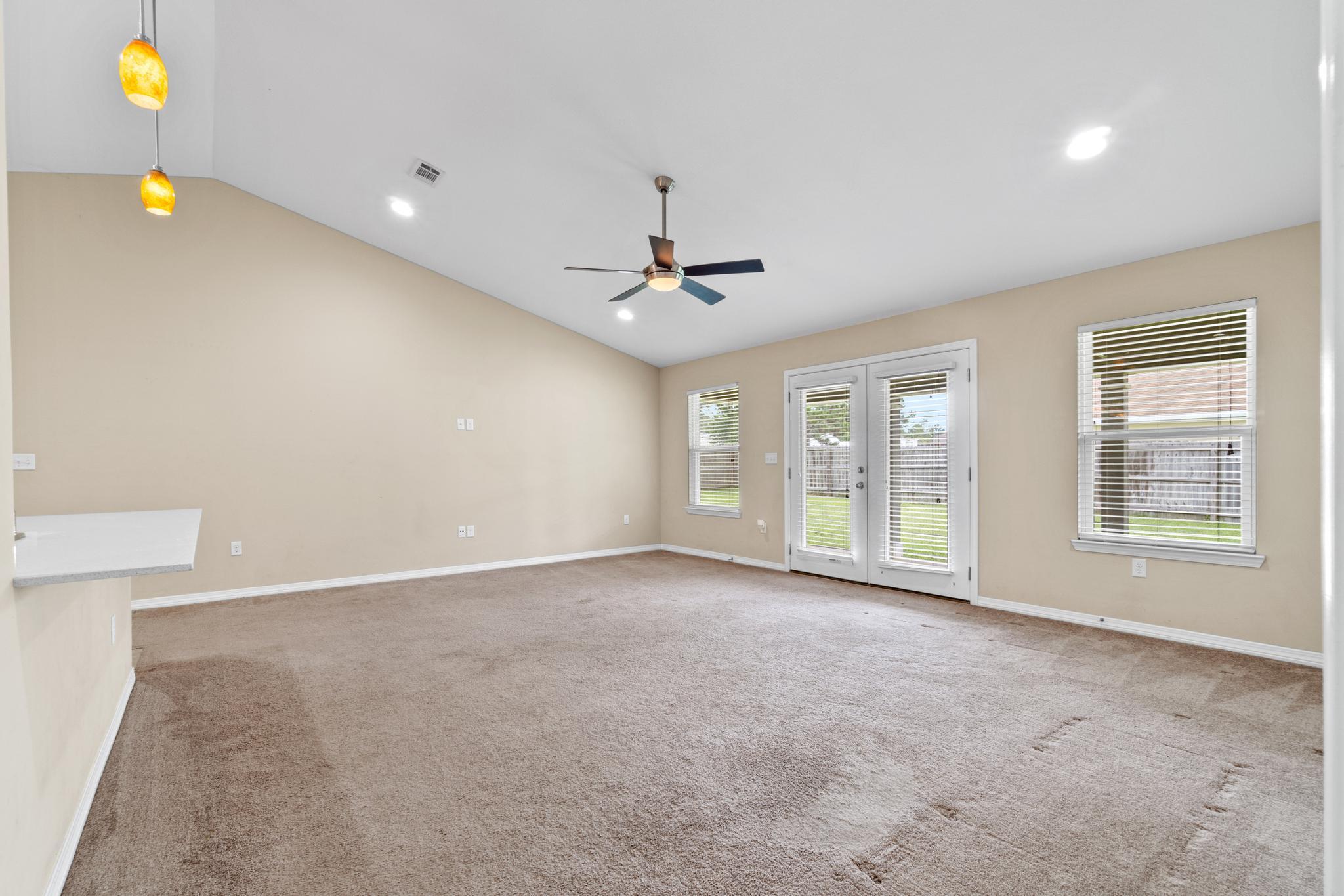 NAVARRE S/D 2ND ADDN - Residential