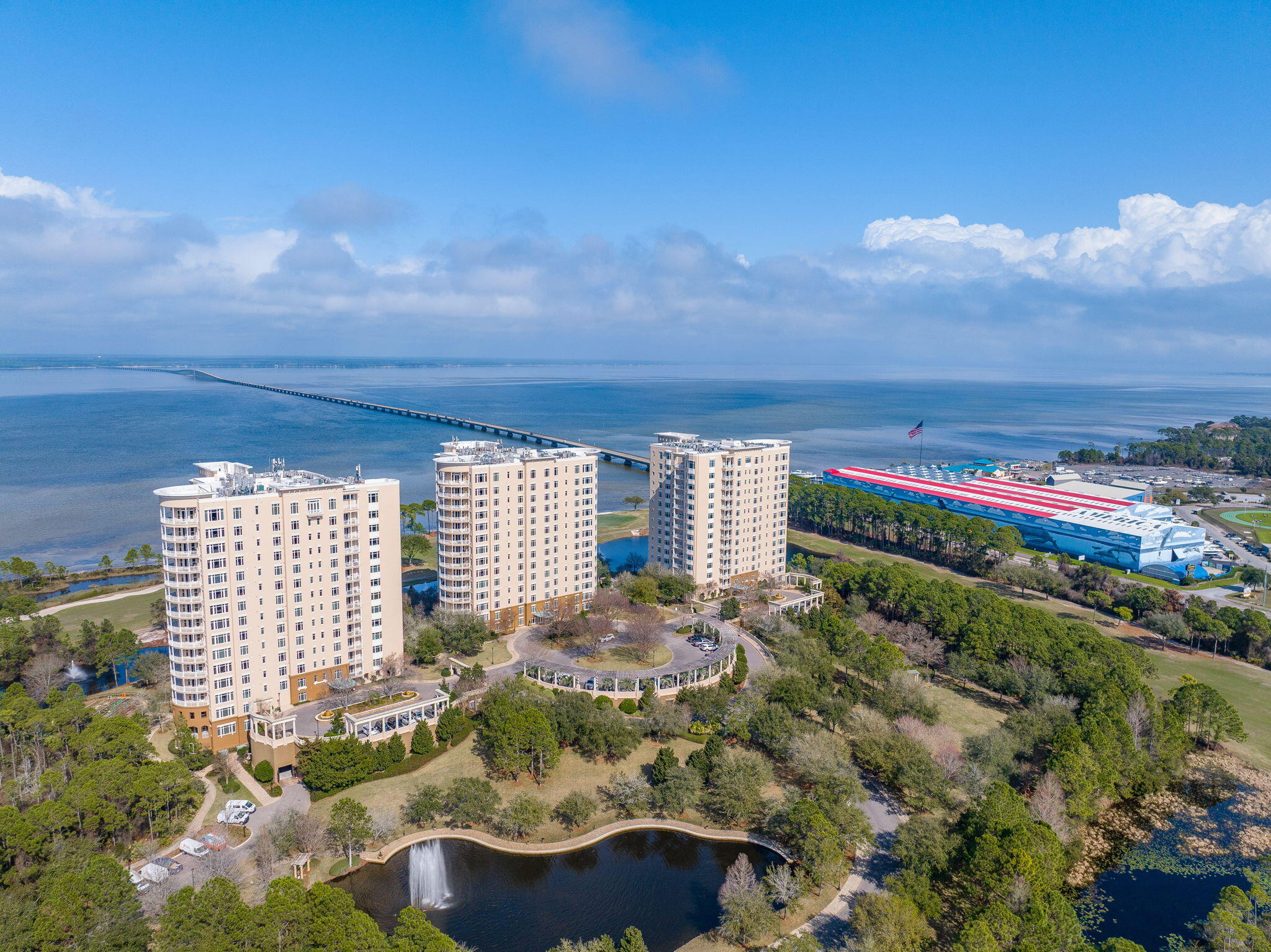 ONE WATER PLACE - Residential