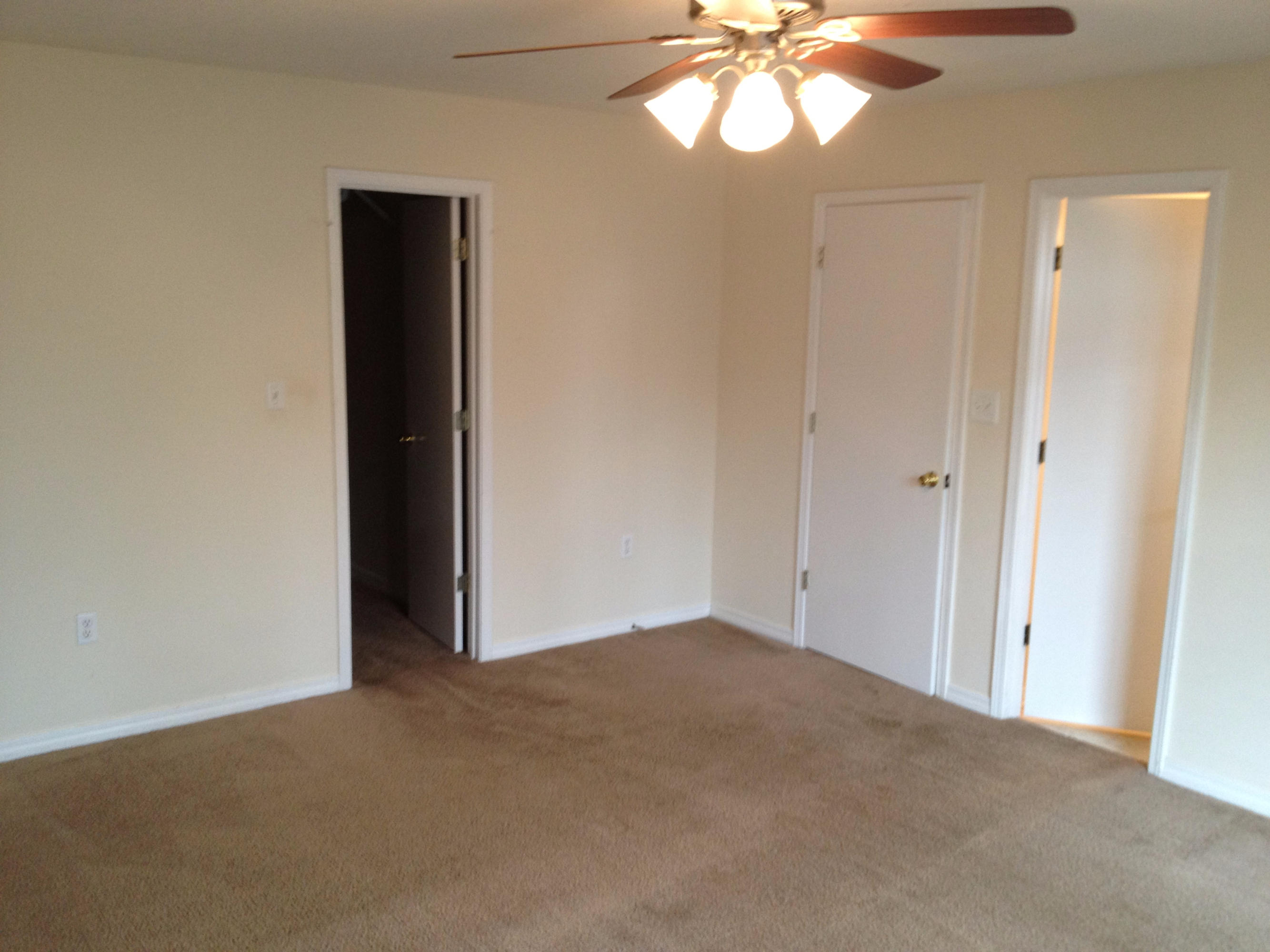 GREEN ACRES - Residential Lease