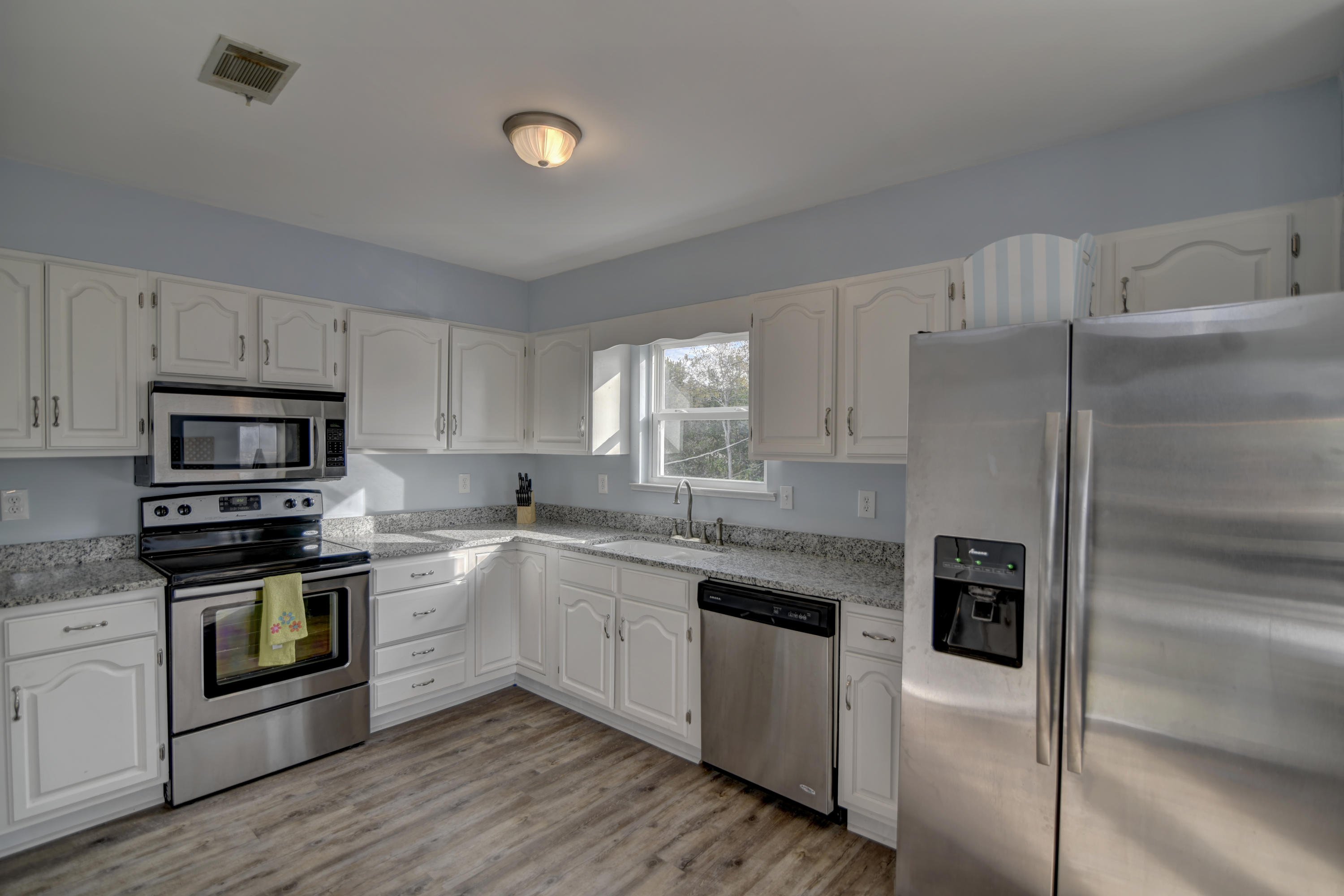 LAGUNA BEACH ESTATES - Residential