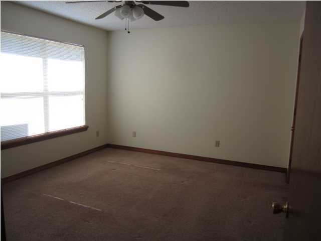 HIDDEN COVE T/H - Residential Lease