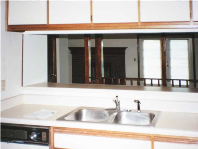 HIDDEN COVE T/H - Residential Lease