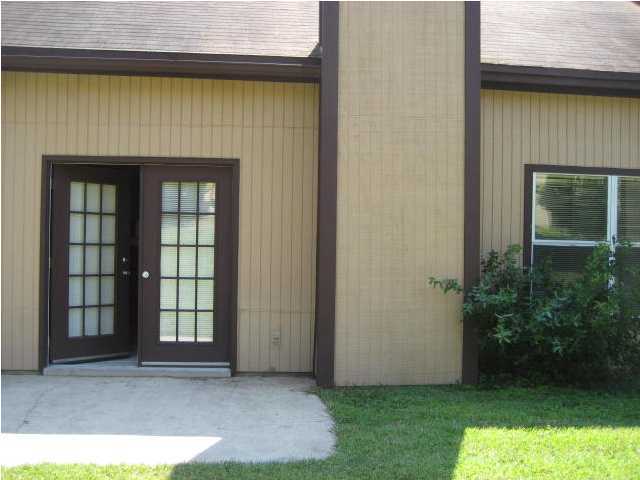 HIDDEN COVE T/H - Residential Lease