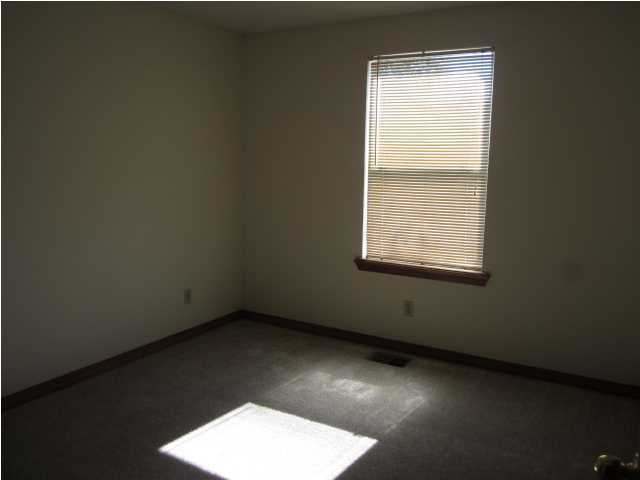 HIDDEN COVE T/H - Residential Lease