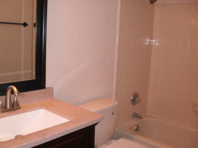 CANDLEWOOD VILLAGE - Residential Lease