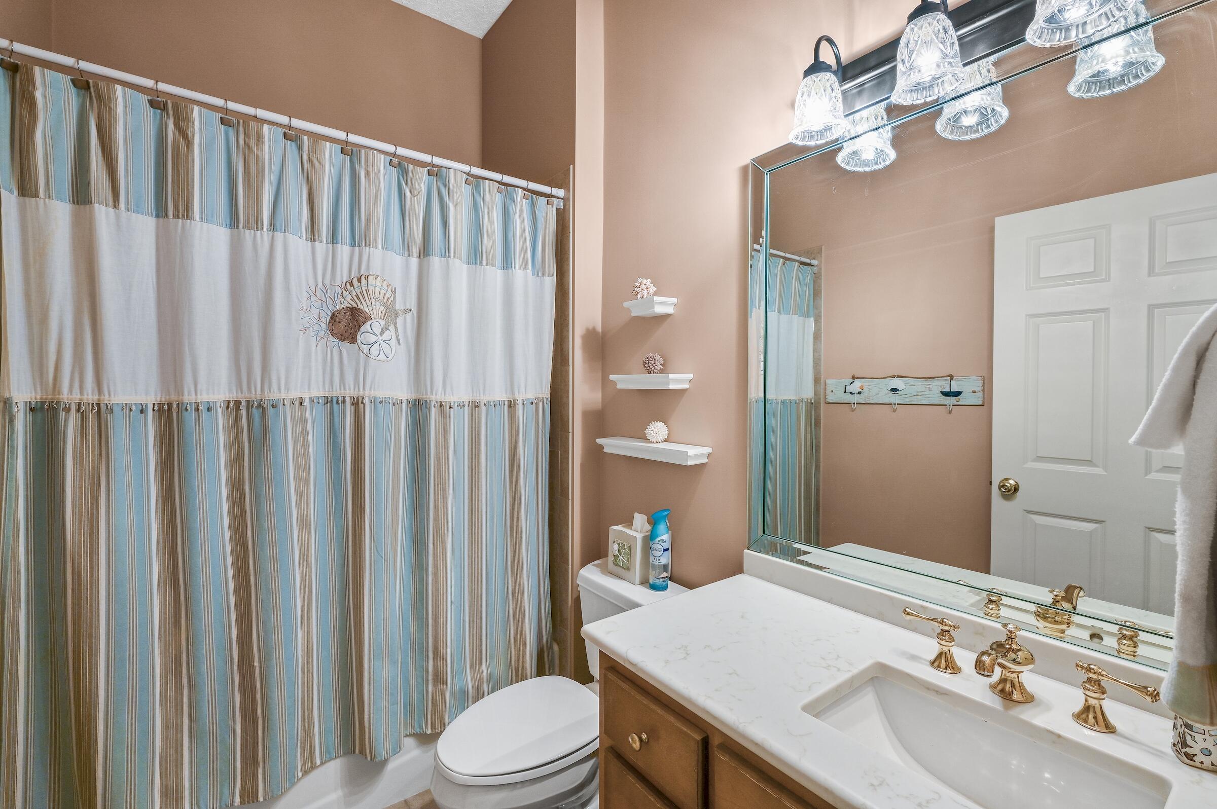 REGATTA BAY - Residential