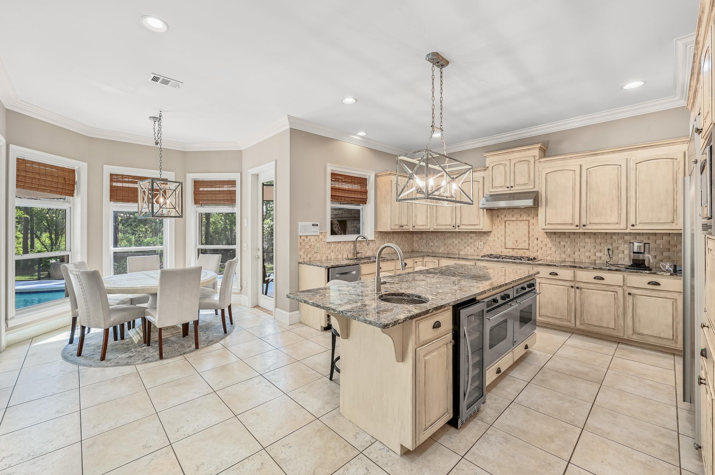 REGATTA BAY - Residential