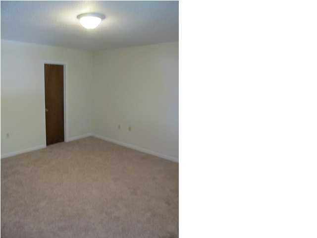 FALCON RIDGE - Residential Lease