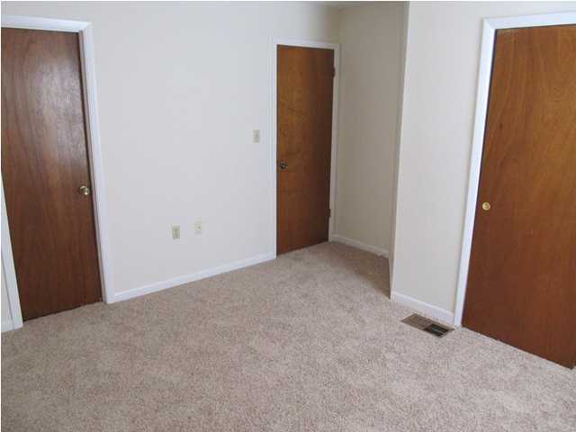 FALCON RIDGE - Residential Lease