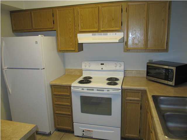 FALCON RIDGE - Residential Lease
