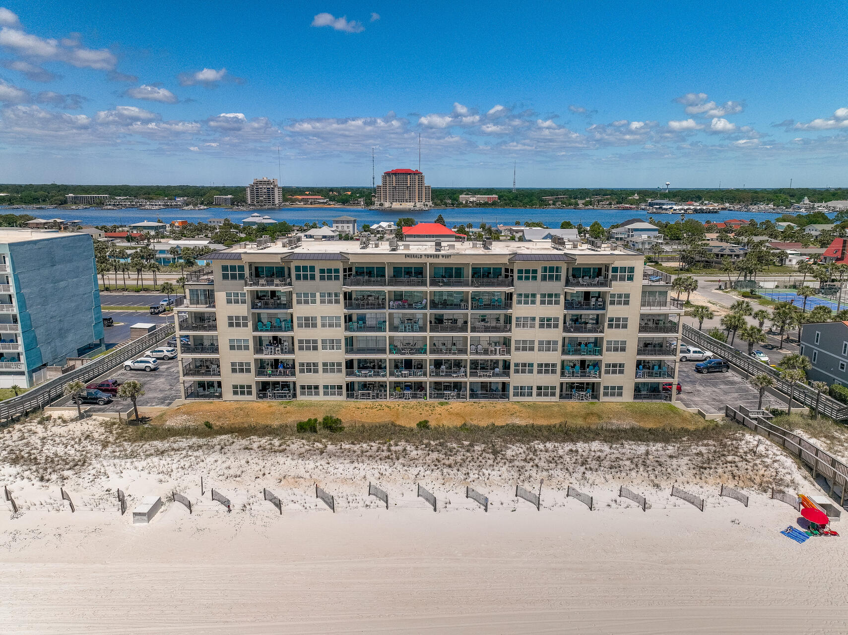 EMERALD TOWERS WEST CONDO - Residential