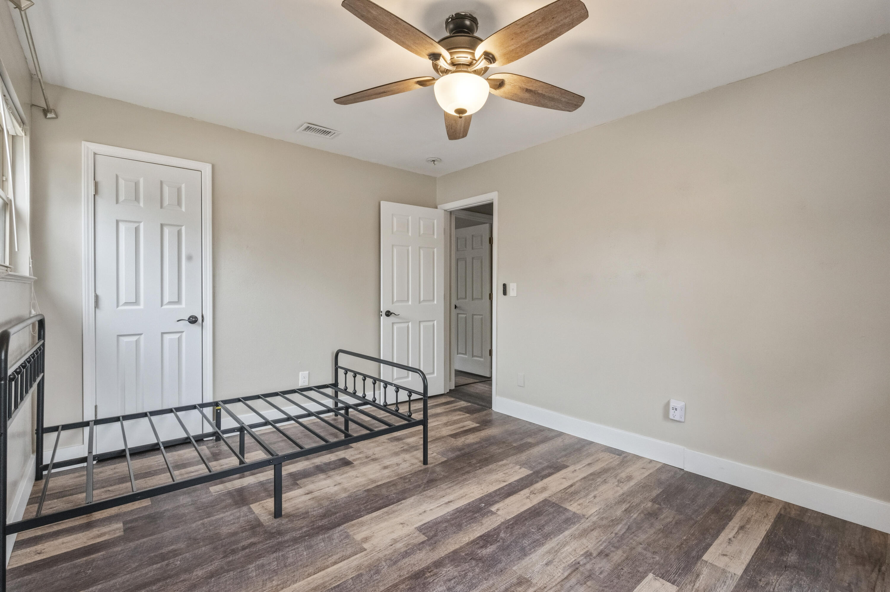 PALM ESTATES UNIT 3 - Residential