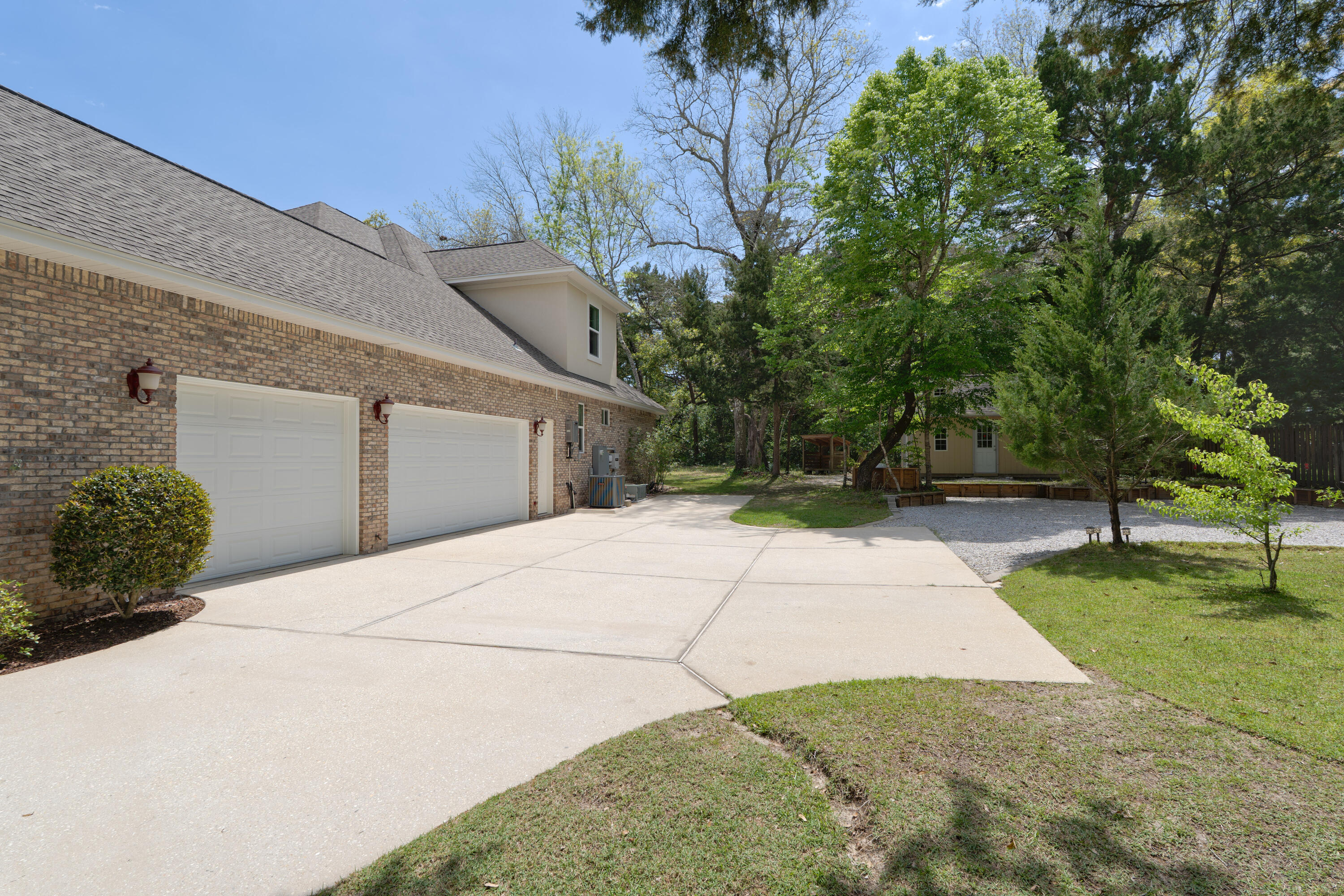 Lake Pippin - Residential