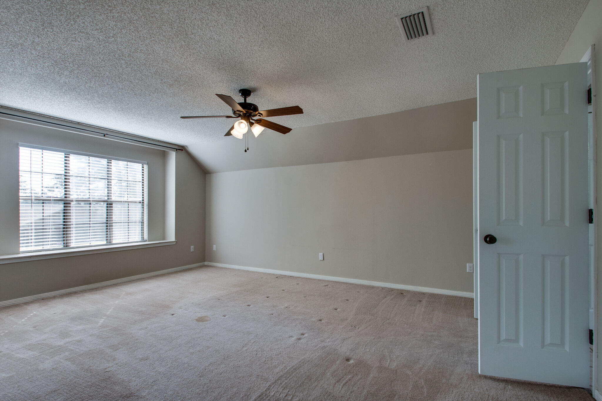 RAINTREE ESTATES - Residential Lease