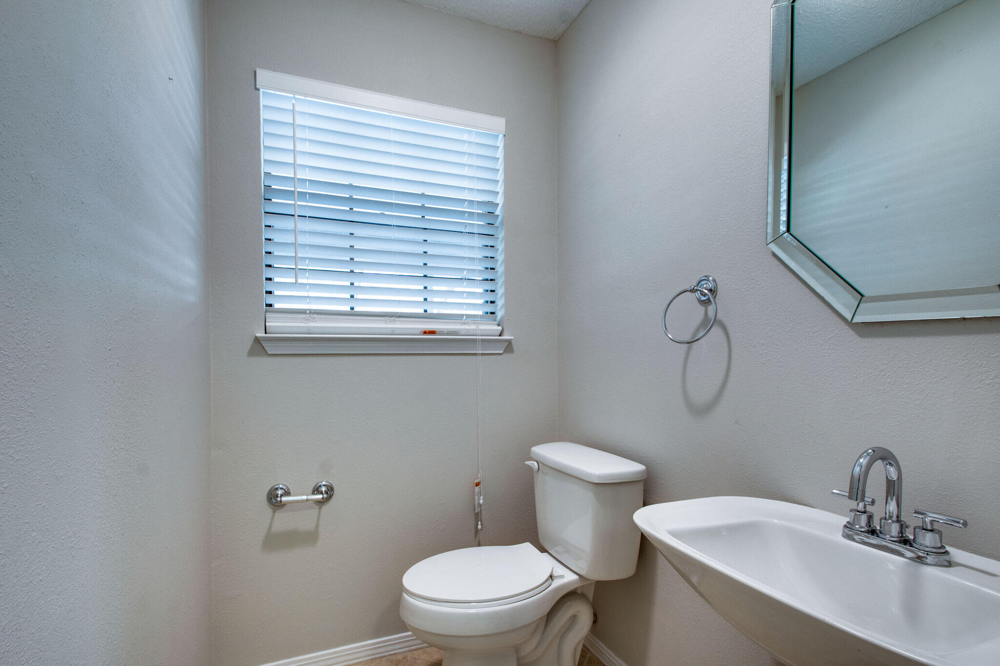 RAINTREE ESTATES - Residential Lease