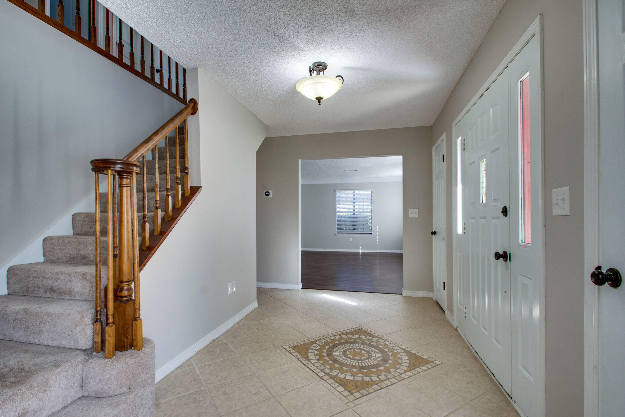 RAINTREE ESTATES - Residential Lease
