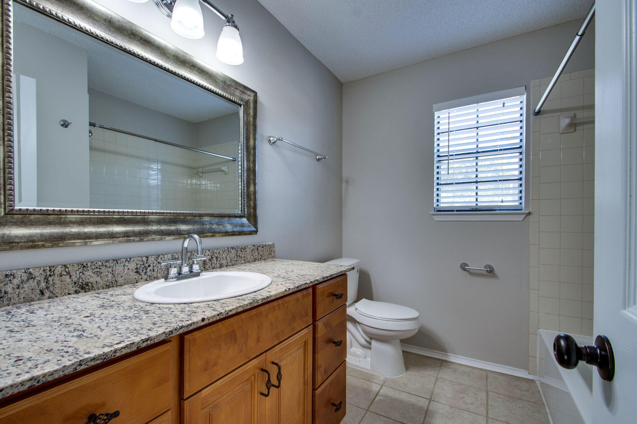 RAINTREE ESTATES - Residential Lease