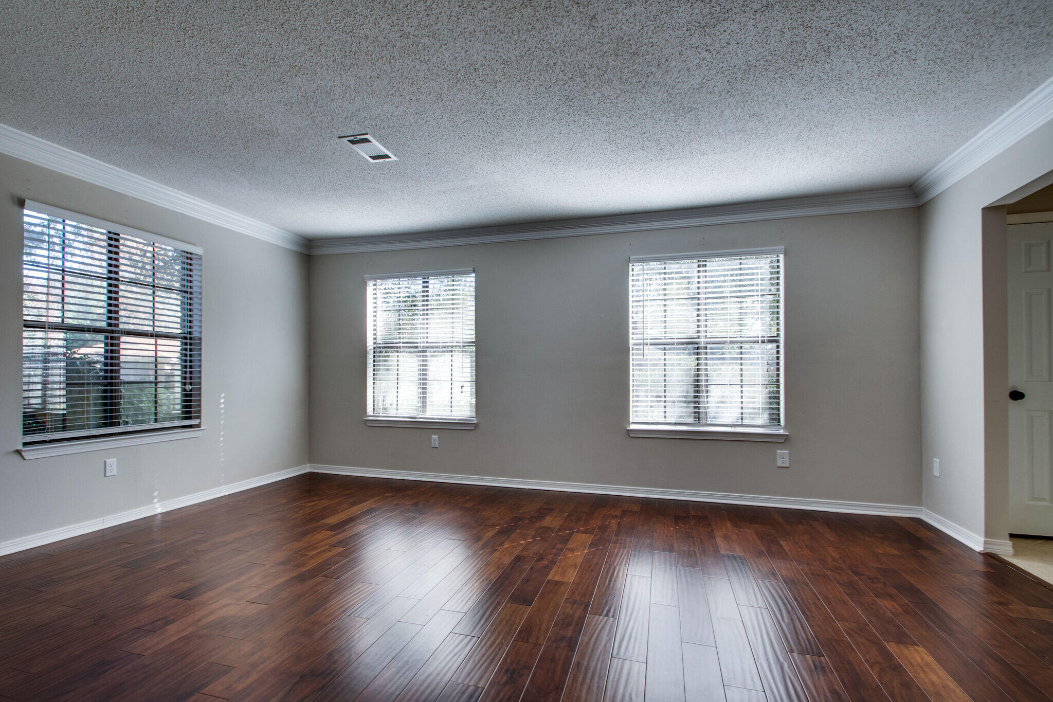 RAINTREE ESTATES - Residential Lease