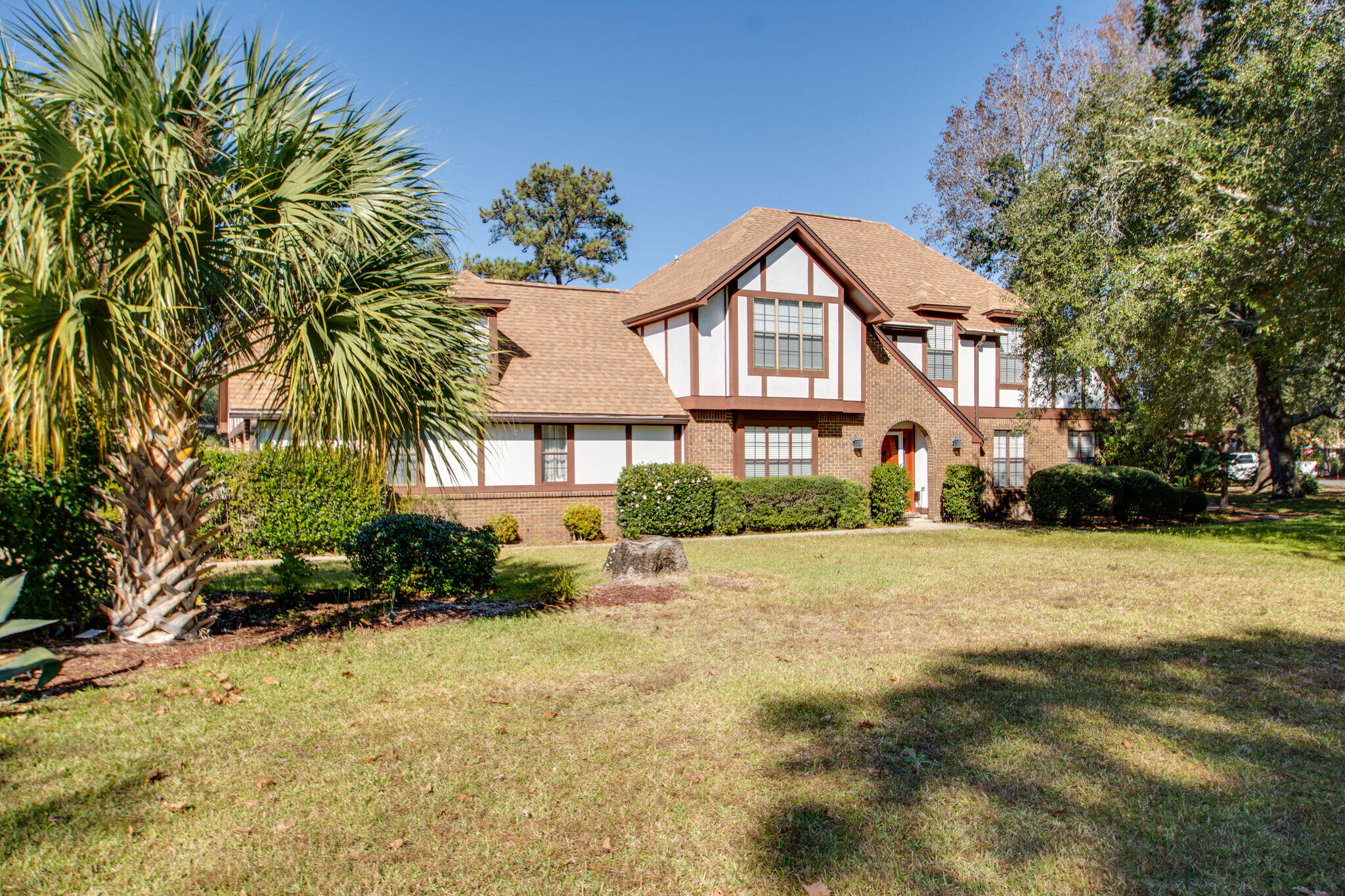 RAINTREE ESTATES - Residential Lease