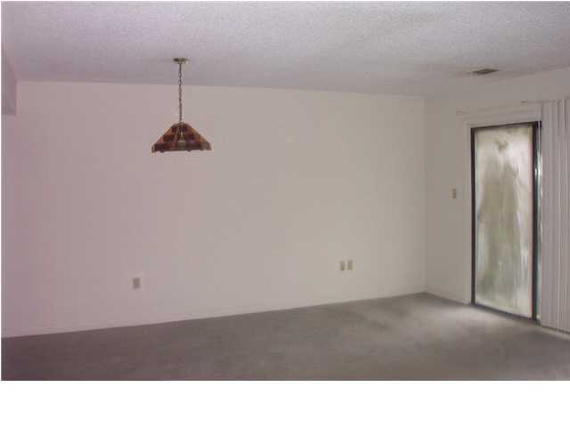 PINE SHADOWS T/H 1ST ADDN - Residential Lease
