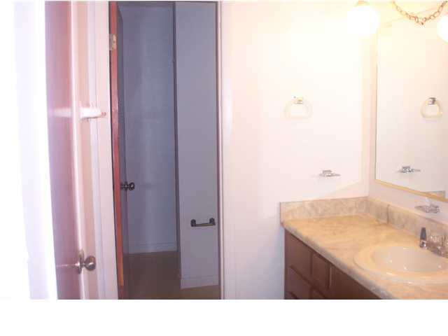 PINE SHADOWS T/H 1ST ADDN - Residential Lease
