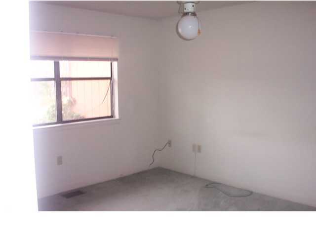 PINE SHADOWS T/H 1ST ADDN - Residential Lease