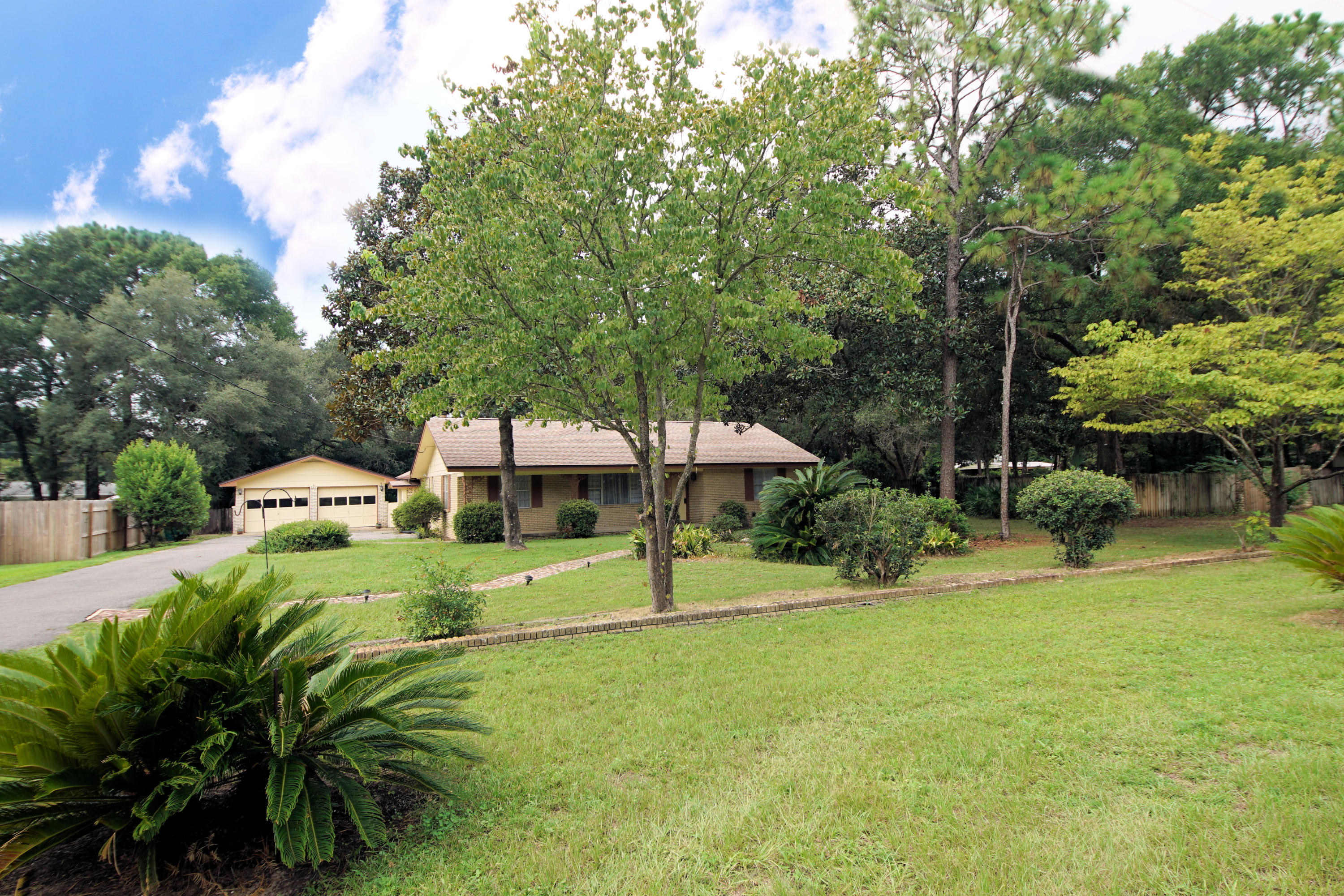 BAYOU POQUITO - Residential