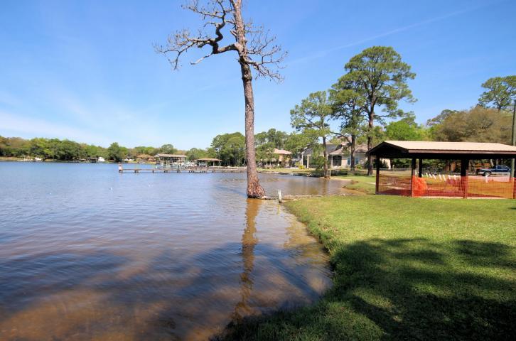 BAYOU POQUITO - Residential