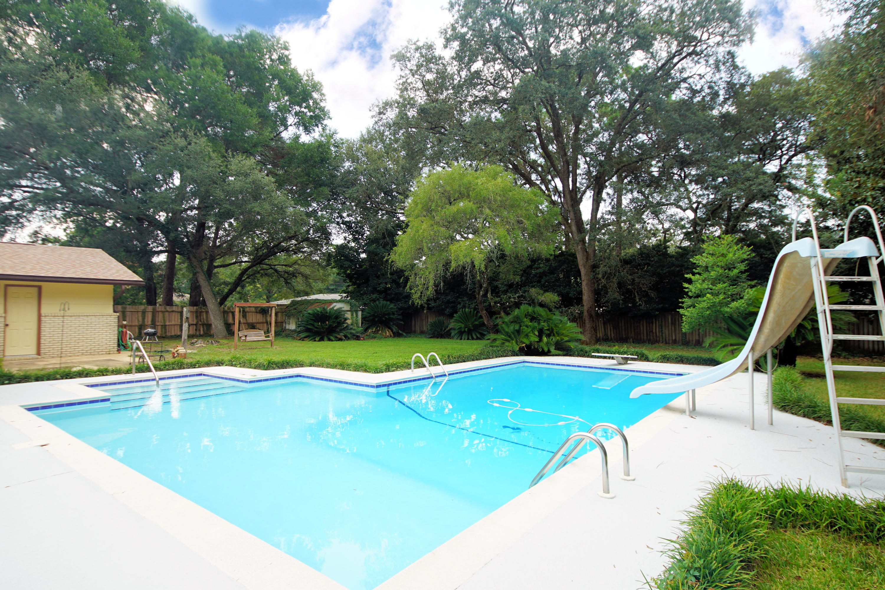 BAYOU POQUITO - Residential