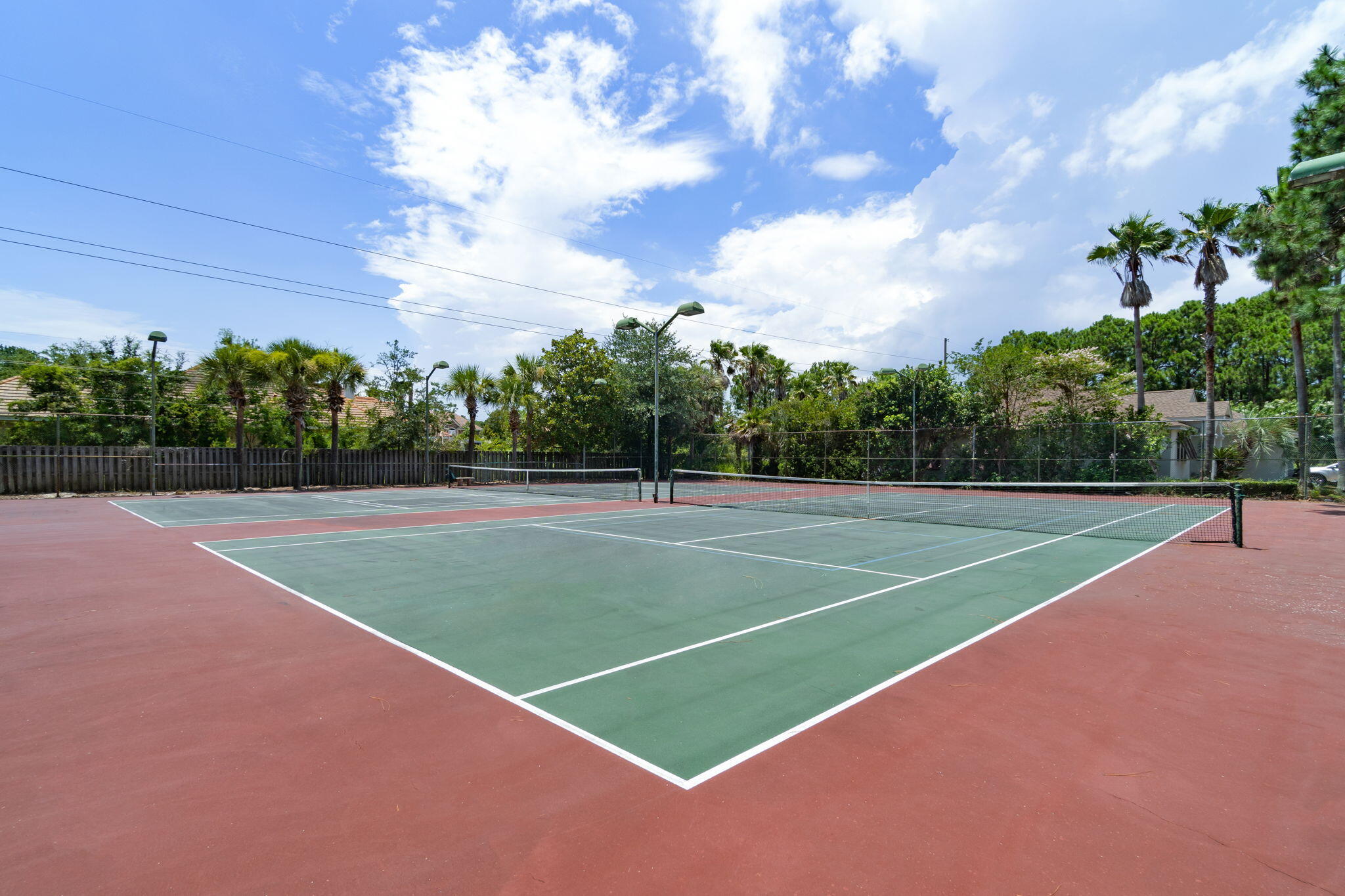 EMERALD LAKES PH 1 - Residential