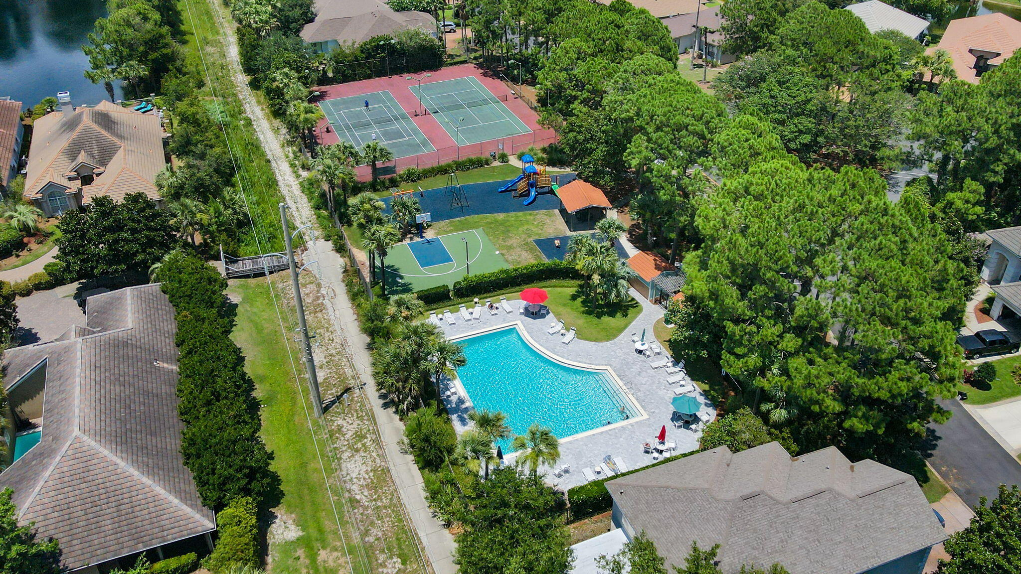 EMERALD LAKES PH 1 - Residential